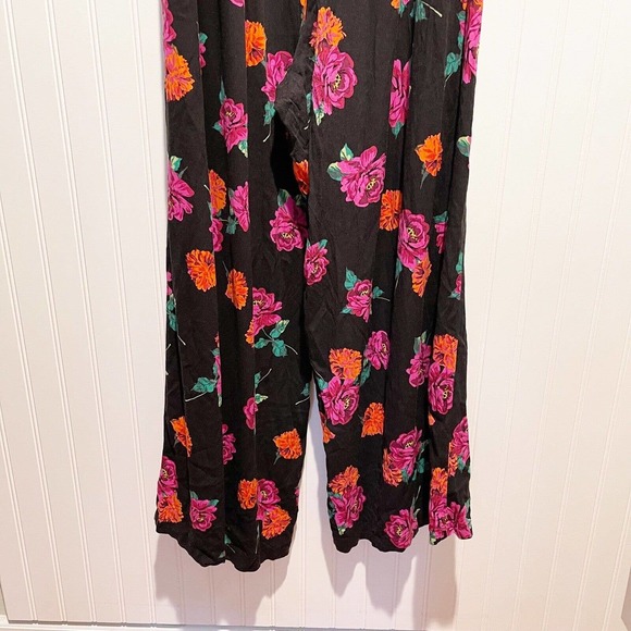 Torrid Black Floral Off the Shoulder Jumpsuit Size 3X - Picture 9 of 9